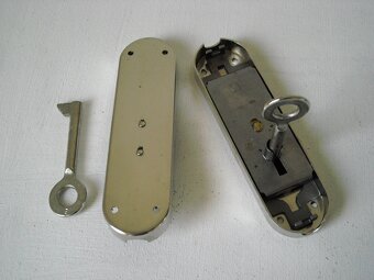 Kovania,úchytky catalin a iné - 17