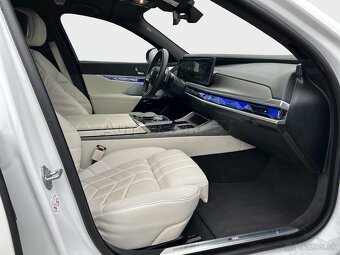 BMW 740,xDrive,full vybava - 17