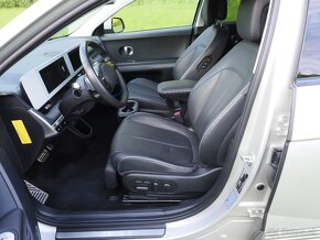 Hyundai IONIQ 5 v TOP vybave 305 koni a 605Nm 4x4 garažované - 17