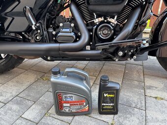Harley Street Glide - 17