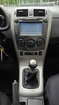 Toyota Corolla 1.4 D-4D Luna - 17
