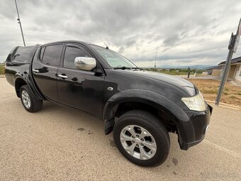 MITSUBISHI L200 2014 4X4 SUPERSELECT UZÁVIERKA - 17