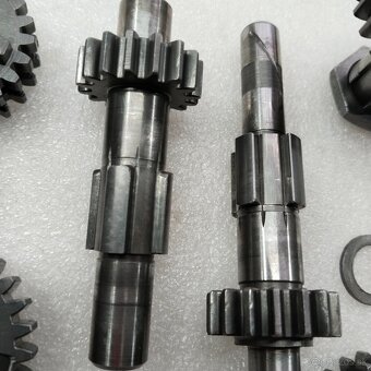 MANET 90 PŘEVODOVKA ORIGINÁL - 17