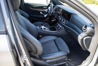 Mercedes Benz E 300 de T Avantgarde (2020) - 17