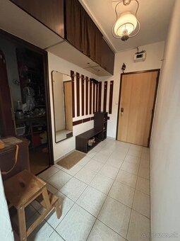Rezervované  Predám 3izb pôvodne 4izb byt 93m² - 17