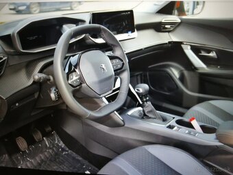 Peugeot 2008,,1,2  74kw/100koni, 8/2020/90000km-12000€ - 17