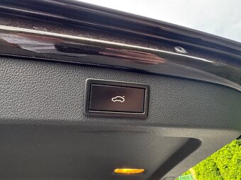 Škoda Superb Combi 2.0 TDI Laurin & Klement 4x4 DSG - 17