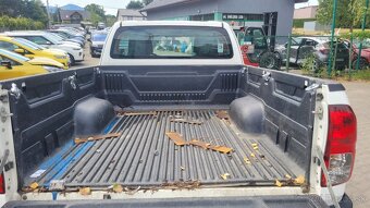 Predam Toyota Hilux 2,4D-4D - 17