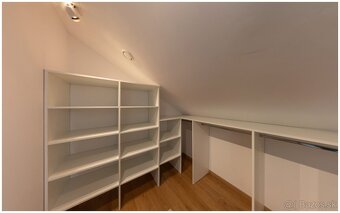 Rodinný dom na prenájom Šidlovec Stavbárska ulica - 17