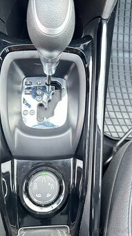 Peugeot 2008 1.2 PureTech Crossway Automat - 17