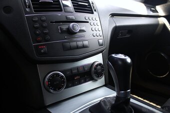 Mercedes-Benz C trieda Kombi 200CDI Avantgarde Sport Automat - 17