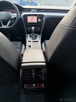 Volkswagen Passat Variant 2.0 TDI Elegance 84.500 KM  - 17