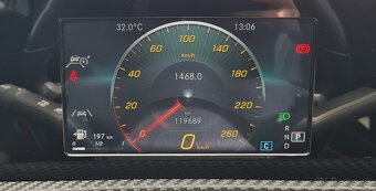 MERCEDES-BENZ A TRIEDA 200 D /T - 17