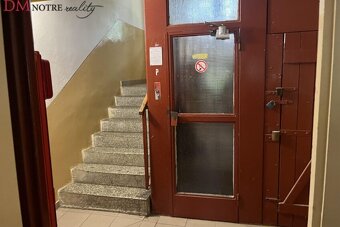Priestranný dvojizbový byt s balkónom vo výbornej lokalite - 17