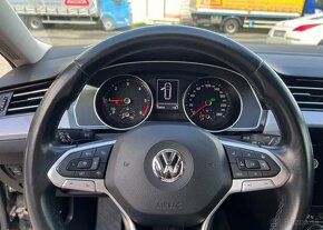 Volkswagen Passat 2.0TDI 110KW,DSG,LED,FACELIFT nafta - 17