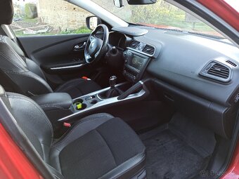 Renault Kadjar 1.6 TCe benzín 120kW - 17