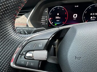 Škoda Octavia Combi 2.0 TDI RS DSG - 17