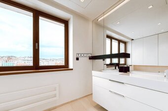 | Penthouse s dvoma terasami na pešej zóne Starého Mesta - 17