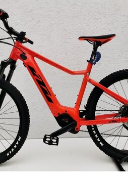 E-bike KTM Macina Race 271 vo veľkosti L. 1210 - 17