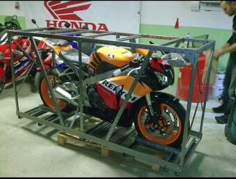 Honda cbr 1000 rr REPSOL - 17