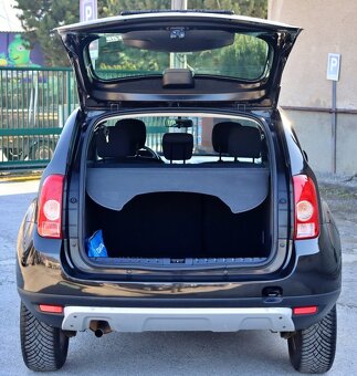 Dacia Duster 1.6 ie Laureate - 17