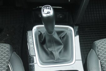 Kia XCeed 1.5 T-GDi Gold - 17