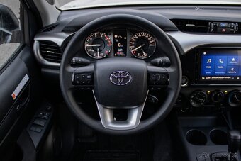 Toyota Hilux DC 2.4 I D-4D Active 4x4 A/T // AJ NA SPLÁTKY - 17