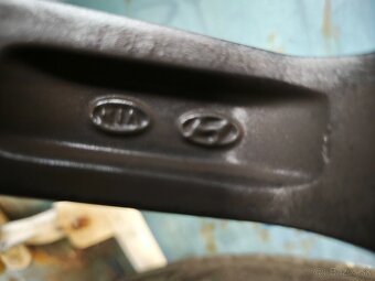 HYUNDAI/R18/R19 ORIG.ALU/PNEU - 17