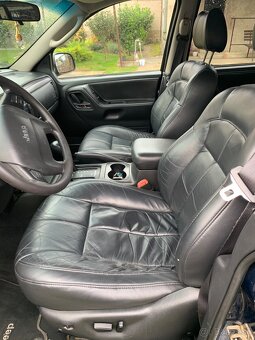 Jeep Grand Cherokee 4.0 - 17