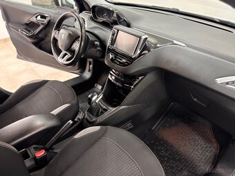 Peugeot 208 1.2 PureTech Style 2017 121 000km SK✅ - 17