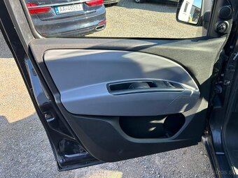 Opel Combo Tour 1.6 CDTI 95k L1H1 Selection - 17