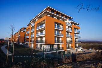 NOVOSTAVBA: 1,5 izb. byt, loggia + park. státie, v štandarde - 17