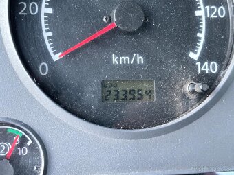 NISSAN  ATLEON 4,0TDI do 7490kg - 17