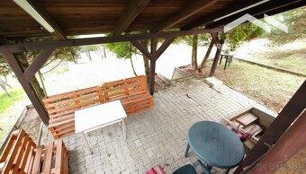 Priestranná záhrada s panoramatickým výhľadom - 17