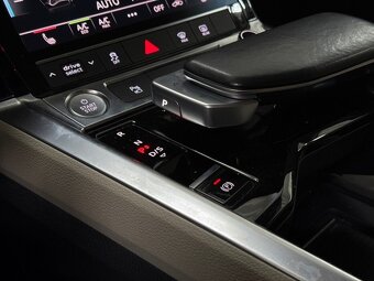 Audi E-Tron 55 Advanced Quattro - 17