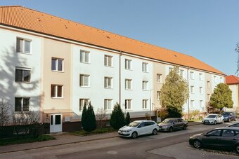 PRIESTRANNÝ 2i BYT S LOGGIOU A DVOMA PIVNICAMI - 17