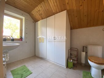 ZNÍŽENÁ CENA RODINNÁ USADLOSŤ v úžasnej lokalite, pozemok - 17