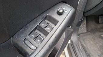 Audi Q5 2,0TDI 125kw kód motora: CGL - 17