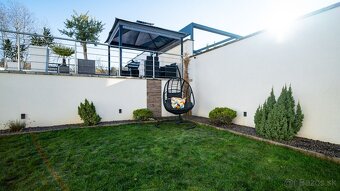 Zabývaná novostavba 2020, pozemok 496 m2,komplet zariadená - 17