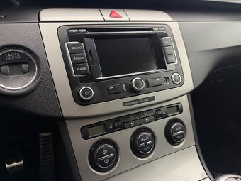 Volkswagen Passat 2.0 TDI Highline - 17