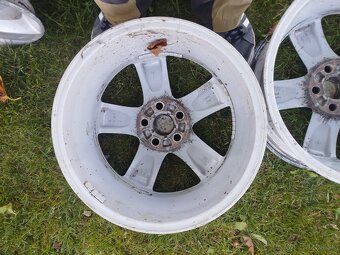 Elektróny Ford 5 -108,r 17 predám. - 17