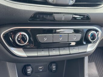 HYUNDAI I30 ,SW , Kupovane na SR , TOP STAV - 17
