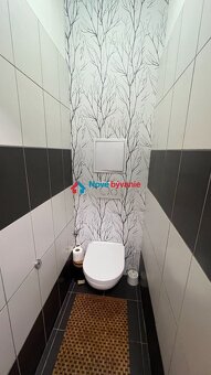 Pripravený na predaj zariadený 3 izb. byt s balkónom - dreve - 17