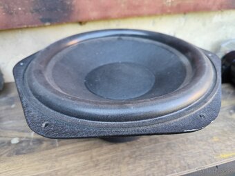 Autorádio, Subwoofer pasívny, zosilovač, kapacitor - 17