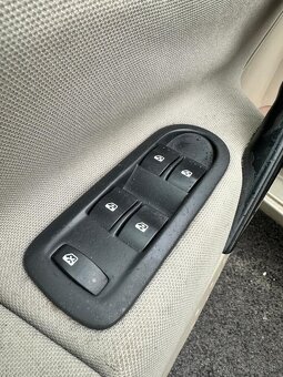 Renault megane ll 1.6 K4M sedan - 17