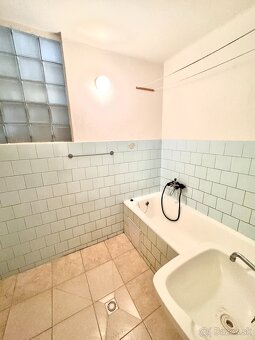 Na predaj: 3-izbový byt s garážou v tehlovej bytovke –Bajč - 17