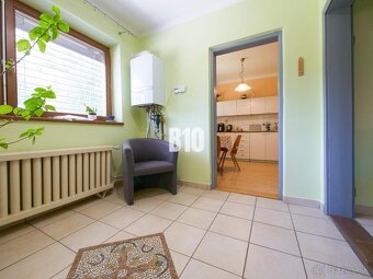 Rodinný dom s krásnym veľkým pozemkom ( stavebným) - Nové Sa - 17