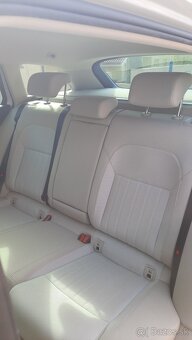 Predám  Škoda Superb Combi 2.0 TDI SCR Live DSG - 17