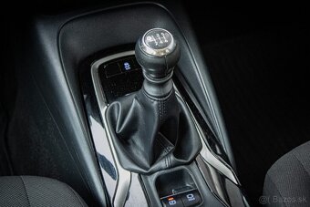 Toyota Corolla 1.5 Style / AJ NA SPLÁTKY / PROTIÚČET / - 17