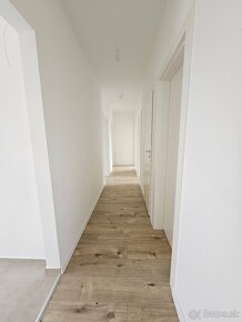 4-izbové posledné 2 rodinné domy v Jelke - 17